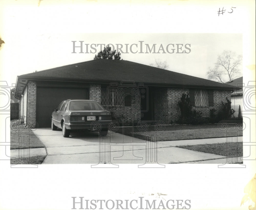 1990 Press Photo A small brick home located at 5132 Topaz in Marrero - Historic Images