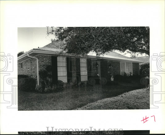 1990 Press Photo A home with beautiful windows, 2422 Kildeer St. in New Orleans - Historic Images