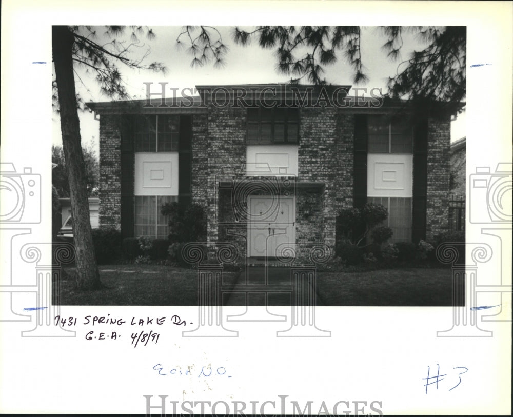 1991 Press Photo Brick house at 7431 Spring Lake Drive - Historic Images