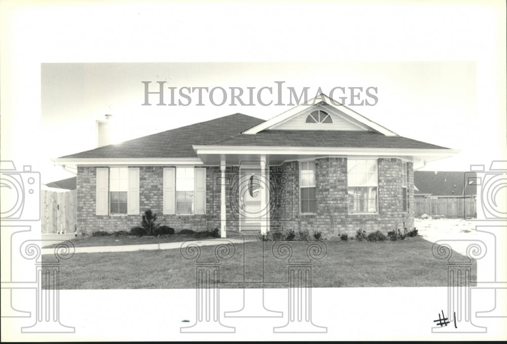 1991 Press Photo A beautiful brick home at 4524 Ehrhard Drive in Meraux - Historic Images