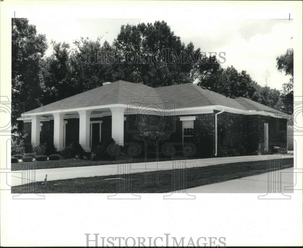 1990 Press Photo Exterior of the house located at 36 Madewood in Marrero - Historic Images