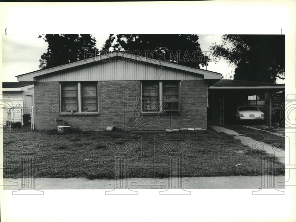 1990 Press Photo Exterior of the house at 2911 Buffon Street in Chalmette - Historic Images