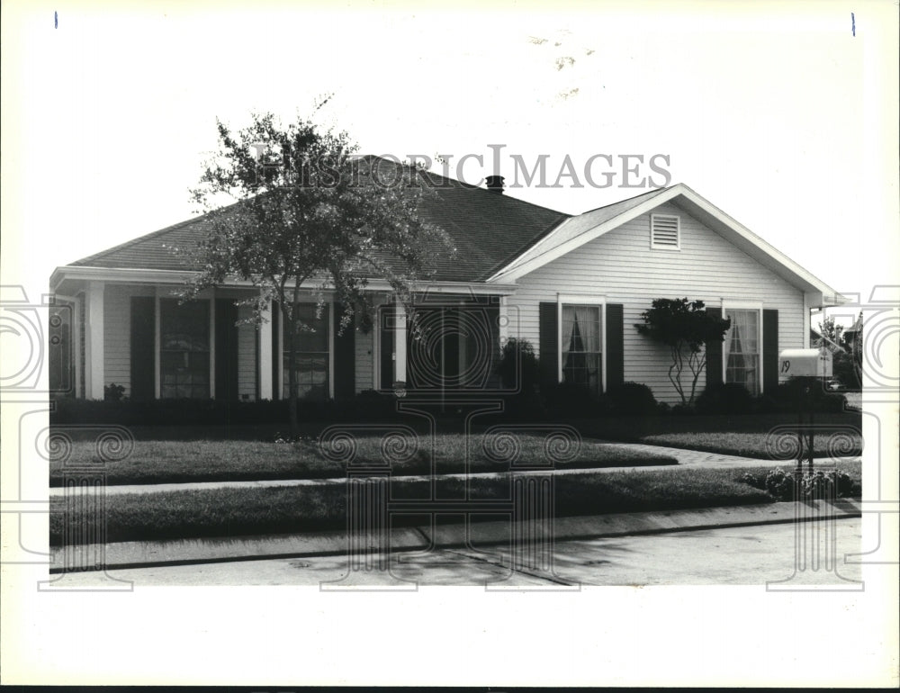 1990 Press Photo Housing - Sold property at 19 Glacier, East Jefferson in Kenner - Historic Images