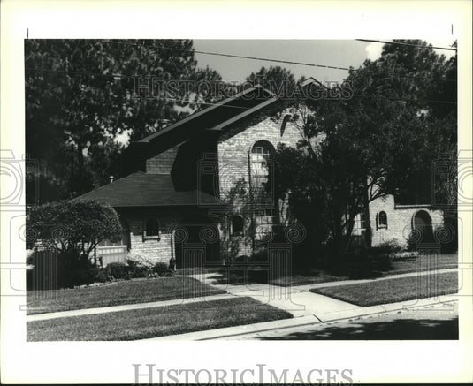 1990 Press Photo House Mugs - 20121 Gallo in Chalmette - Historic Images
