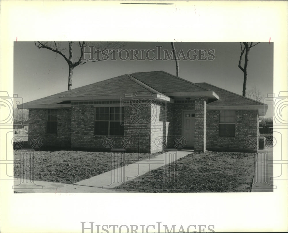 1990 Press Photo Housing - Sold property at 2717 Deer Creek Drive in Meraux - Historic Images