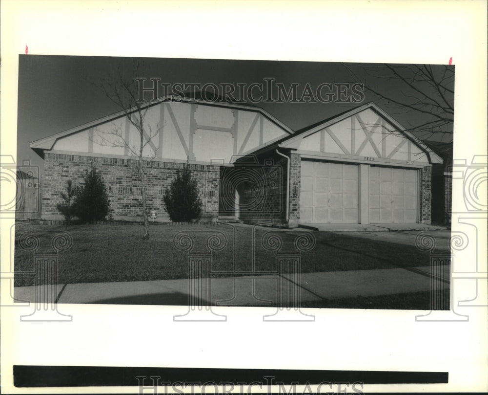 1990 Press Photo Housing - Real estate at 7523 Wayfarer Street - Historic Images