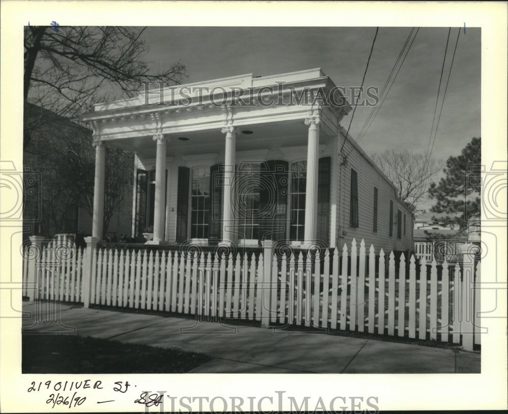 1990 Press Photo House on 219 Oliver Street - nob36277 - Historic Images