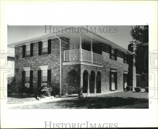 1990 Press Photo House on