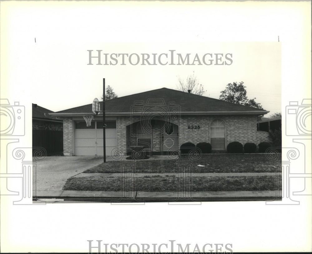 1990 Press Photo House on 8325 Benjamin Street, Chalmette, Louisiana - Historic Images