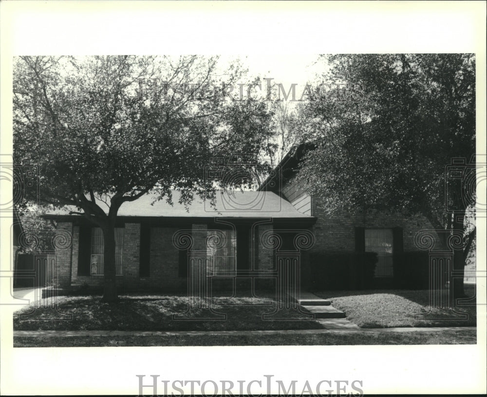 1990 Press Photo House on 3837 Tall Pines in Algiers - nob36291 - Historic Images