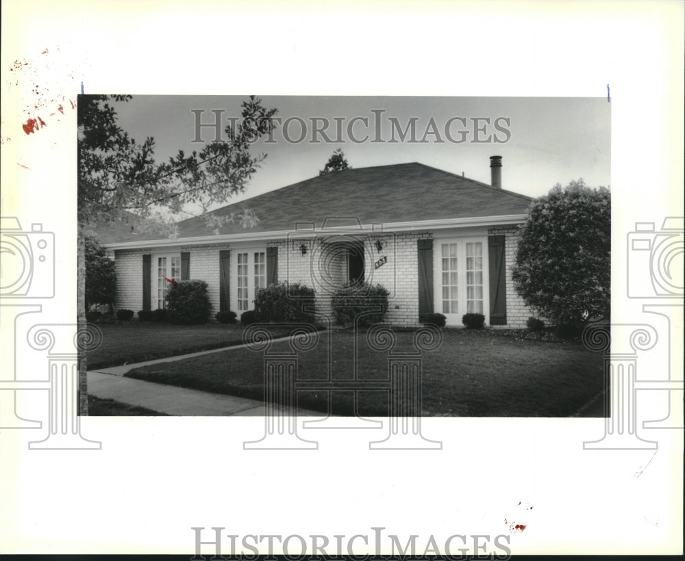 1990 Press Photo House located at 608 Fleurie Drive in Kenner, Louisiana - Historic Images