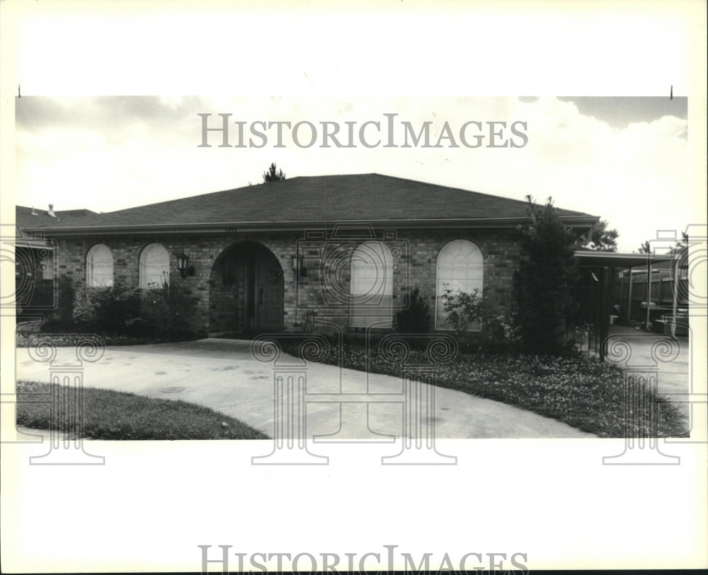 1990 Press Photo House on 3805 Worwood Drive - Historic Images