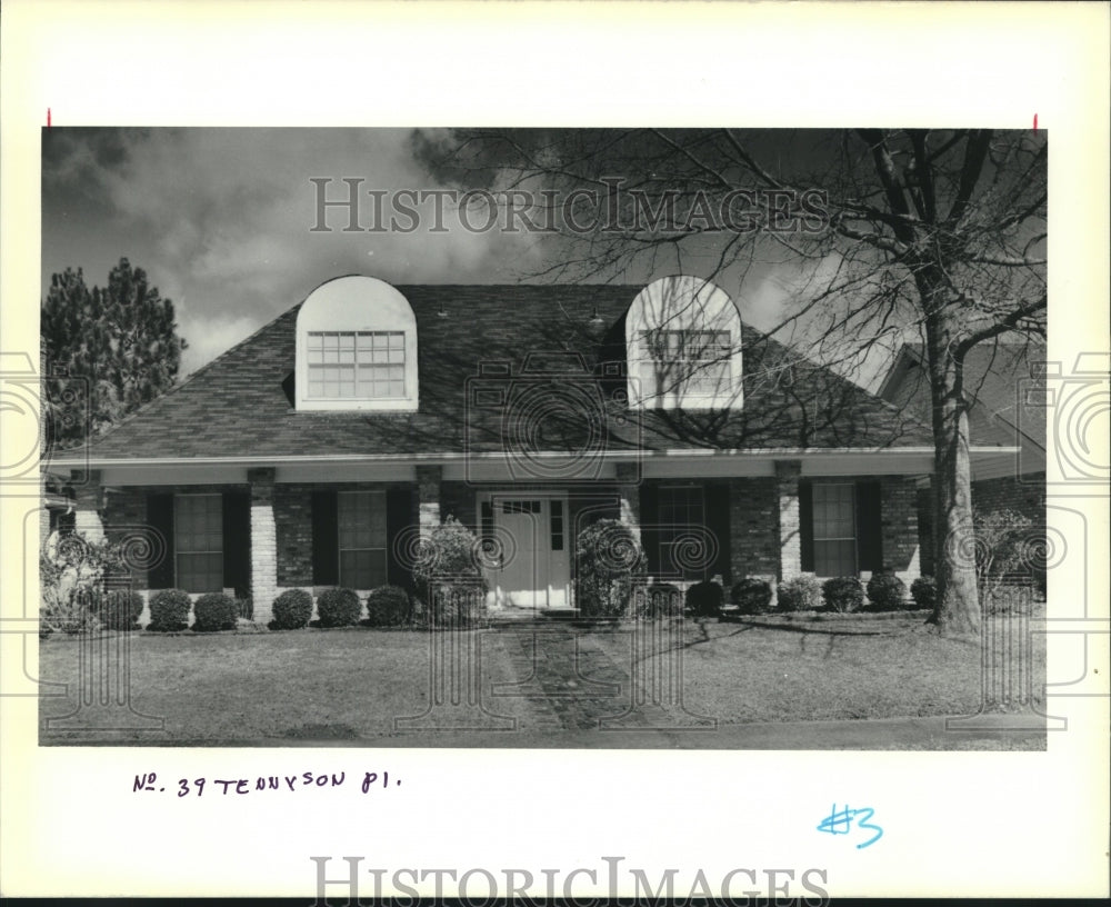 1990 Press Photo House on No. 39 Tennyson Place - Historic Images