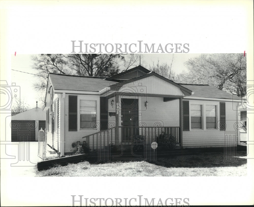 1990 Press Photo House on 3902 Bauvais in Metairie - Historic Images