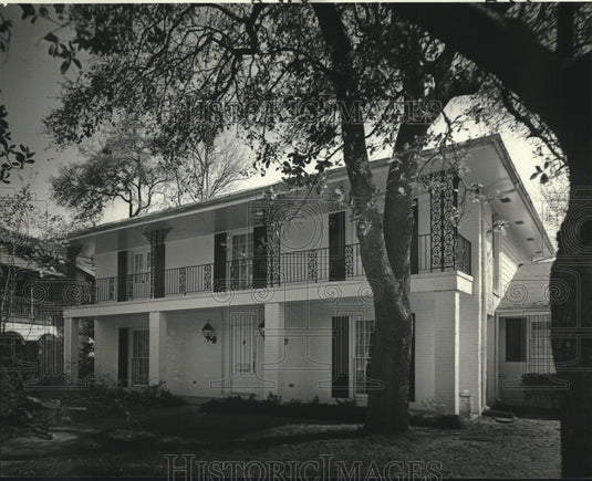 1983 Press Photo Residence at 5619 Durham Drive in Algiers- Sold for $170,000 - Historic Images