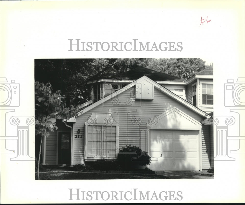 1992 Press Photo Sold property located at 272 Metairie Heights in Metairie - Historic Images