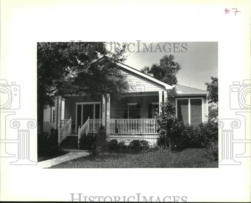 1992 Press Photo Sold property located at 320 Rosa Avenue in Metairie - Historic Images