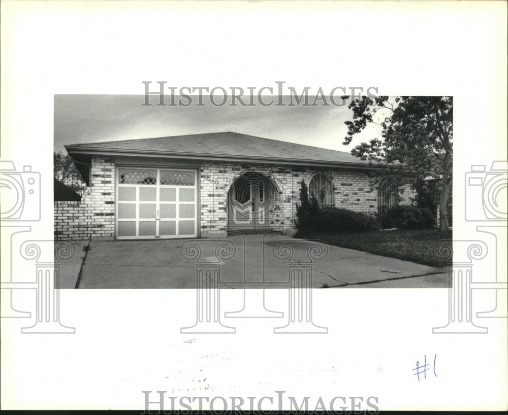 1991 Press Photo Sold home located at 8537 Victory Drive in Chalmette - Historic Images