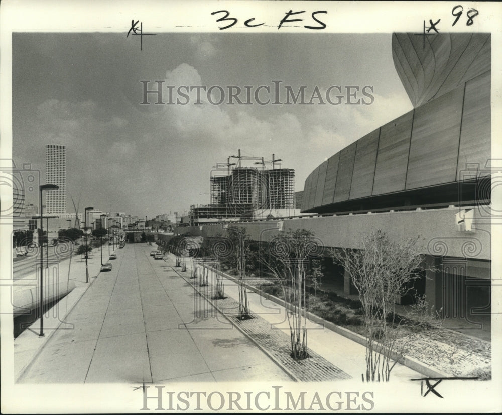 1975 Press Photo Hyatt Regency Hotel initial phase of the Poydras Plaza - Historic Images