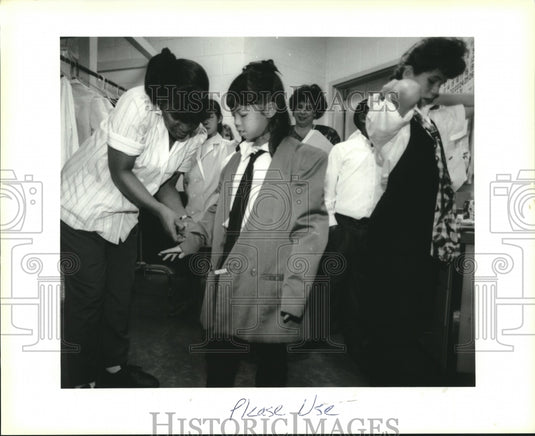 1994 Press Photo Alice Harte Elementary Career Day at Hyatt Regency New Orleans. - Historic Images