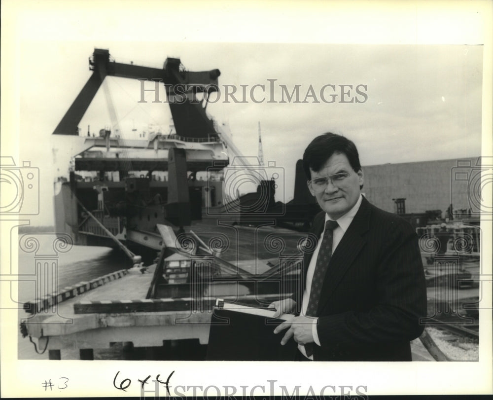 1990 Press Photo John Hyatt, Vice President of Irwin Brown Company - Historic Images