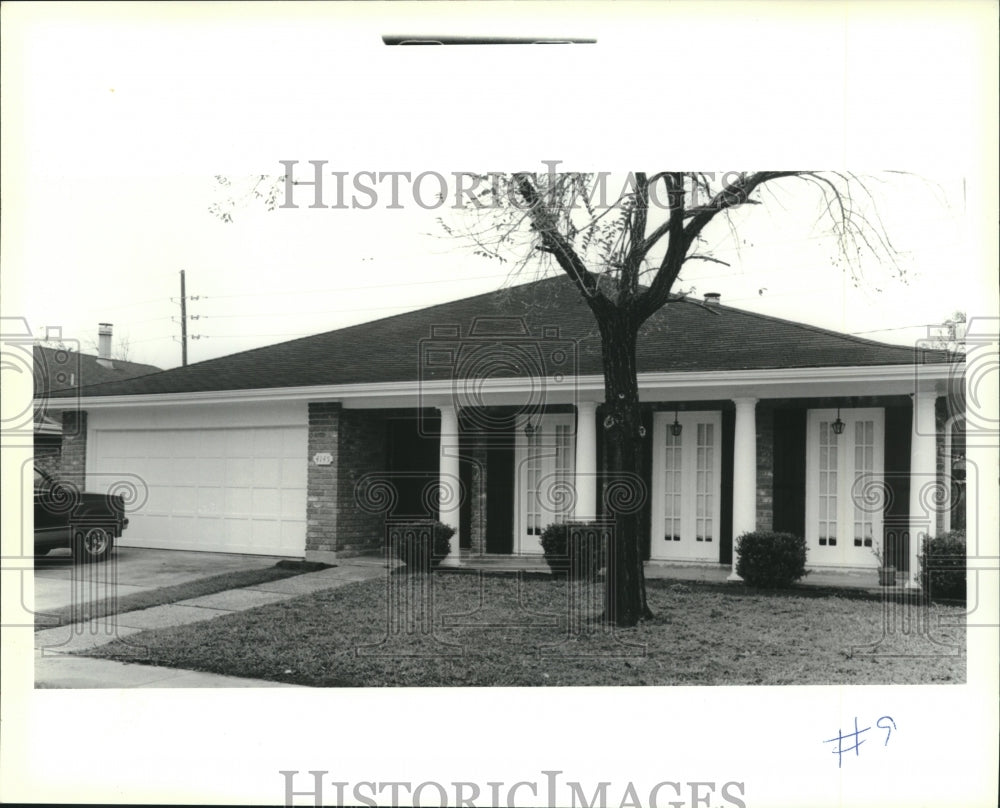 1991 Press Photo Exterior view of one story house at 4145 Loire Drive - Historic Images