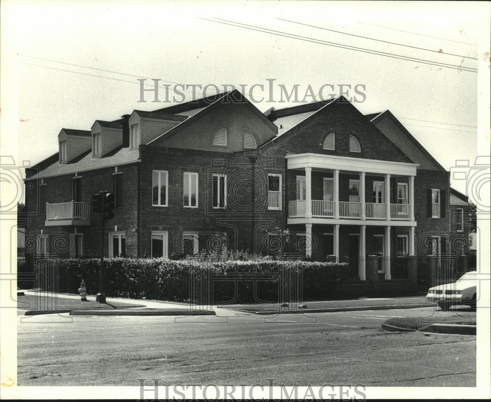 1983 Press Photo Property at 680 Robert E. Lee Blvd. in New Orleans - nob36634 - Historic Images