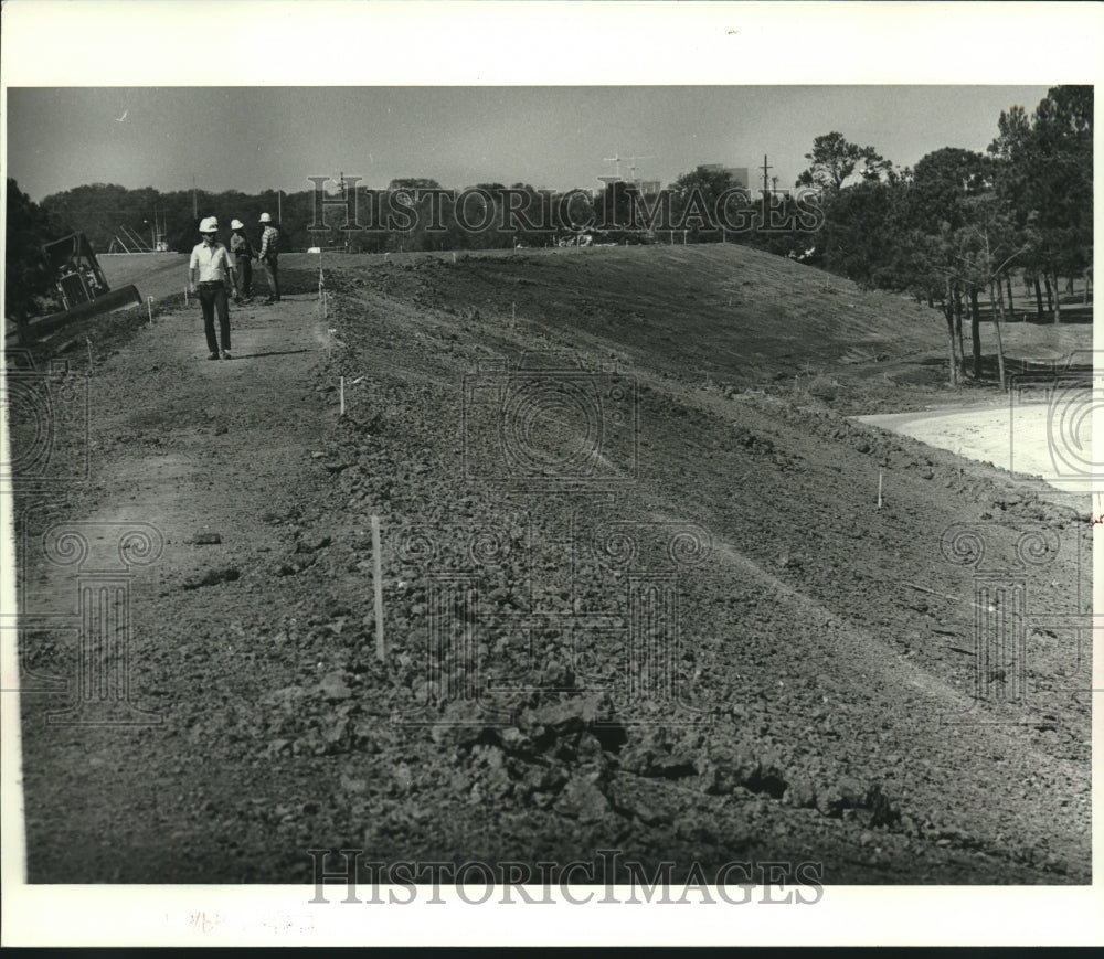 1988 Press Photo Lake Pontchartrain Levee - Historic Images