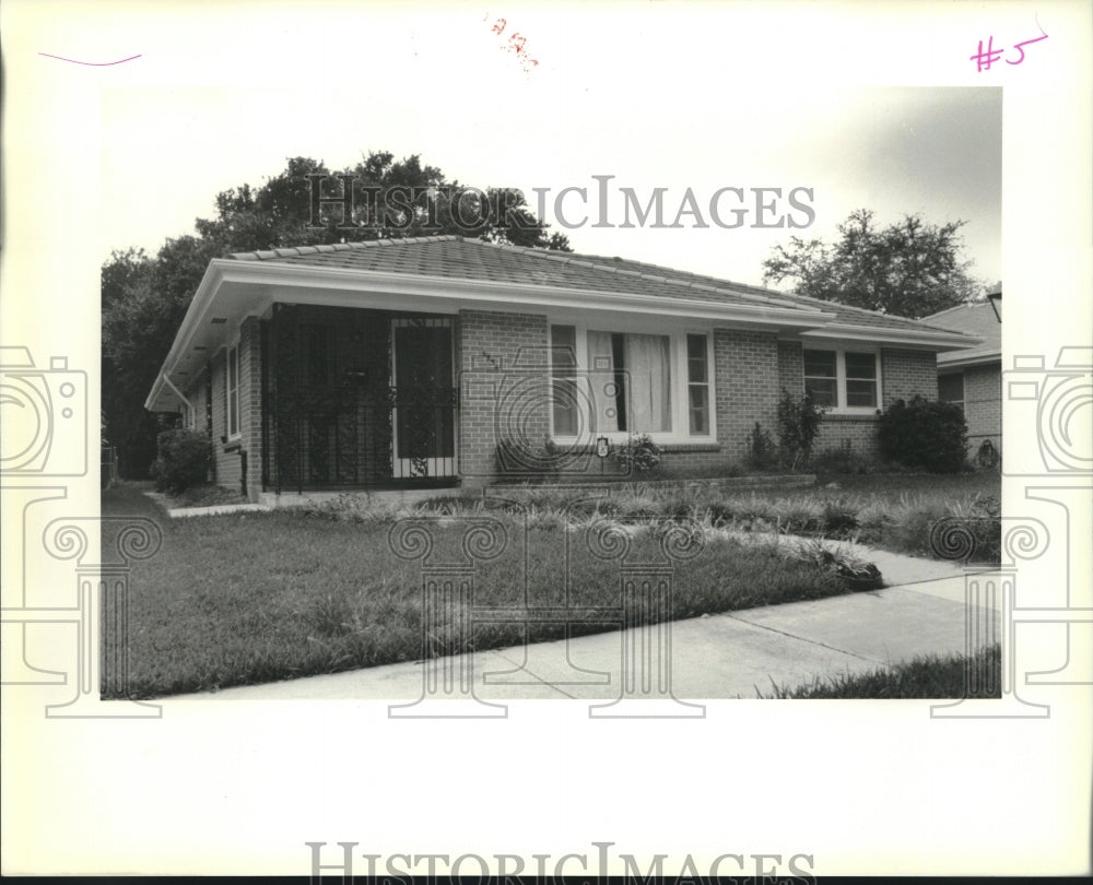 1989 Press Photo House on 6854 Argonne in Orleans Parish - nob36843 - Historic Images