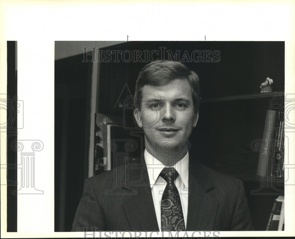 1991 Press Photo George Husk, Spanish Pastor Iglesia Bautista Betel Church - Historic Images