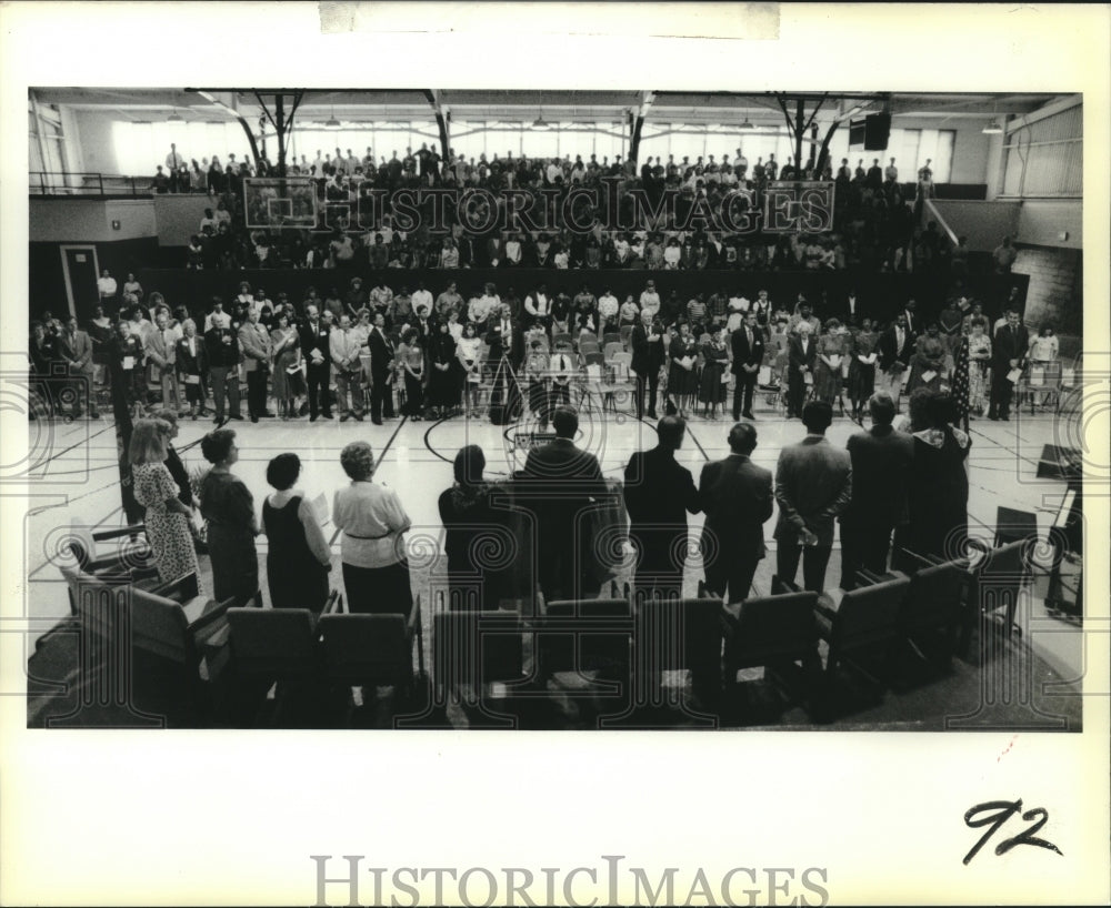 1989 Press Photo Group gathers at the rededication of Destrehan Middle School - Historic Images