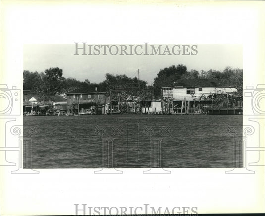1995 Press Photo Fishing Camps and Homes Along Chef Pass, Louisiana - nob36948 - Historic Images