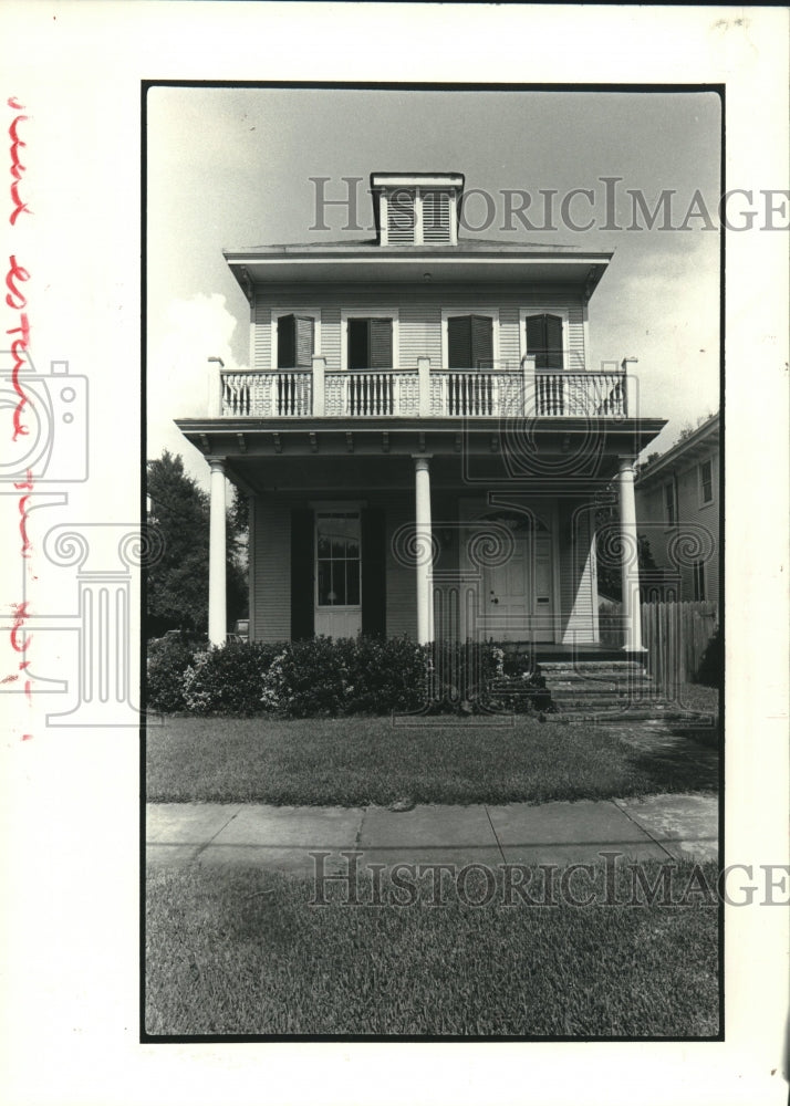 1982 Press Photo Residence at 1137 State St. New Orleans sold for $205,000. - Historic Images