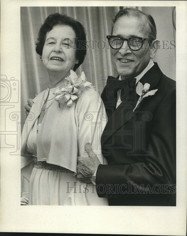 1977 Press Photo Mr. and Mrs. Roland Joseph Hymel Sr. observe golden anniversary - Historic Images