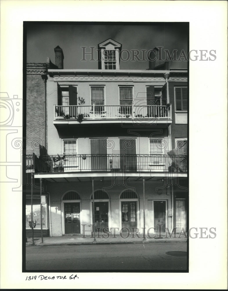 1989 Press Photo Housing - Exterior of the house located at 1319 Decatur Street - Historic Images