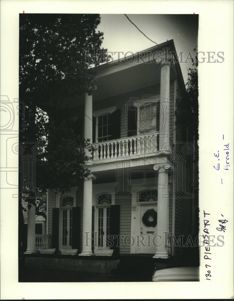 1990 Press Photo Housing - House located at 1307 Pleasant - Historic Images