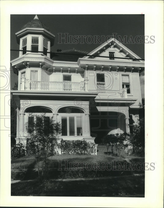 1989 Press Photo Housing - Sold property at 512 Walnut - Historic Images
