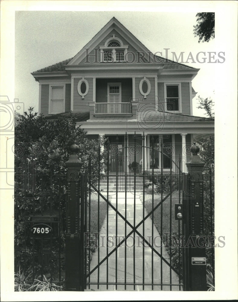 1983 Press Photo House at 7605 St. Charles Avenue in New Orleans - nob37267 - Historic Images