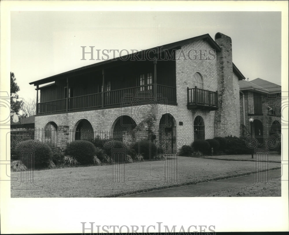 1989 Press Photo Real estate photo of 4721 Academy Drive, Metairie, Louisiana. - Historic Images