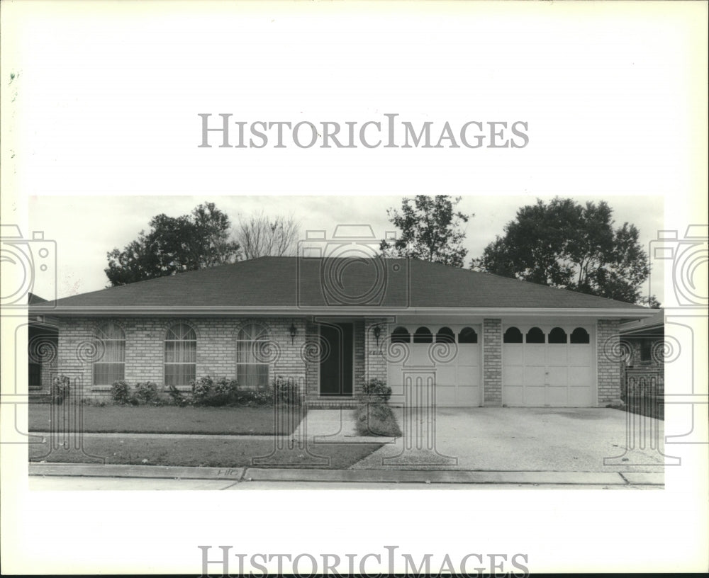 1989 Press Photo Real estate photo of 8016 Barocco Drive, Hanrahan, Louisiana. - Historic Images