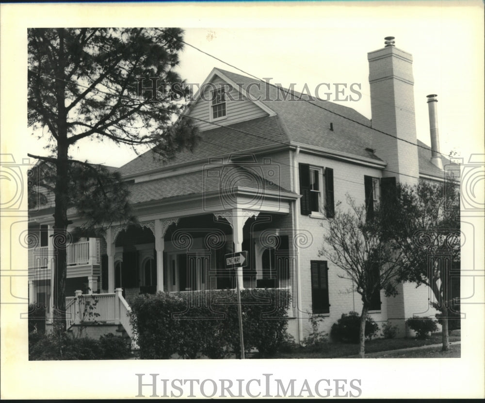 1989 Press Photo Real estate photo of 301 Webster Street, New Orleans. - Historic Images