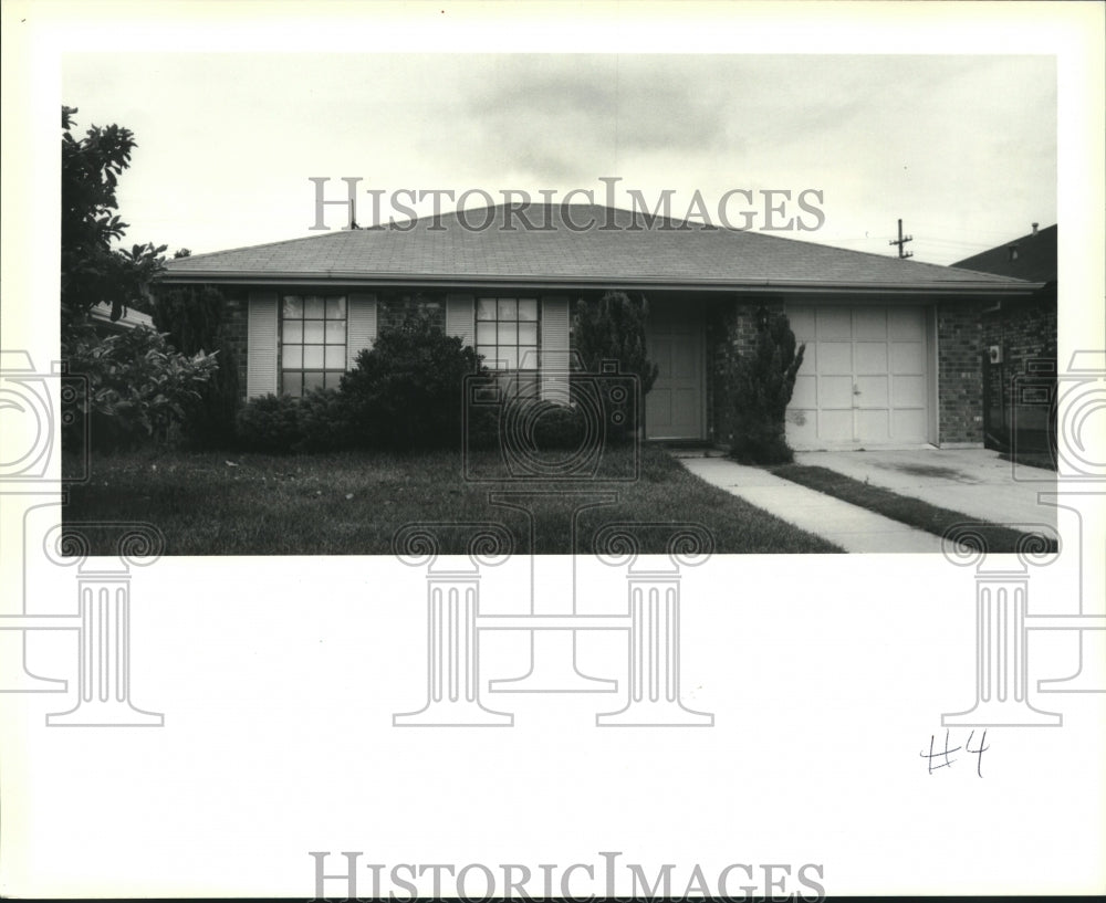 1991 Press Photo Real estate photo of 3530 Rue Mignon, New Orleans. - nob37399 - Historic Images