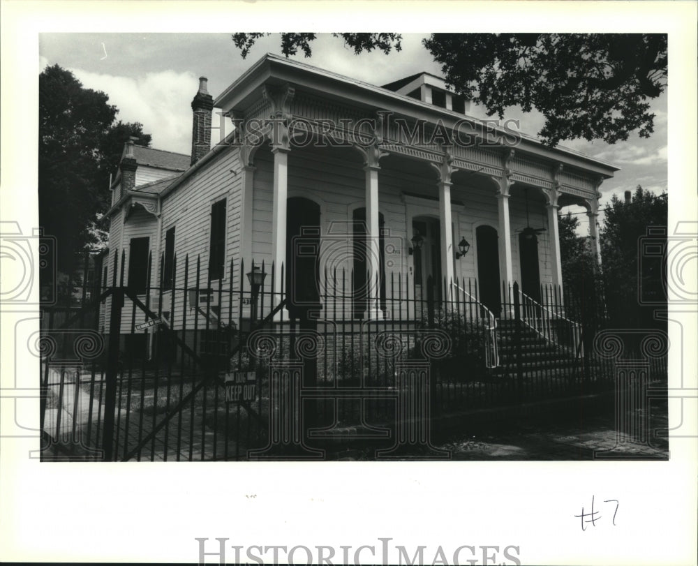 1991 Press Photo Real estate photo of 2911 Prytania, New Orleans. - Historic Images