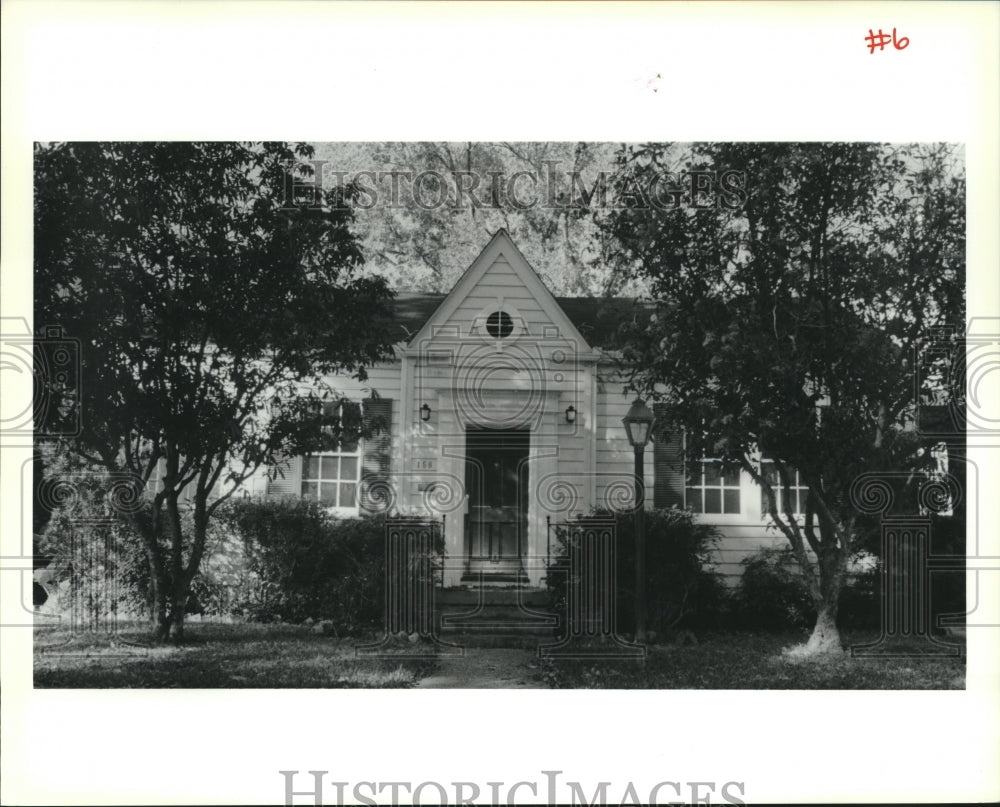 1990 Press Photo Real estate photo of 158 Ridgewood Drive, Old Metairie. - Historic Images