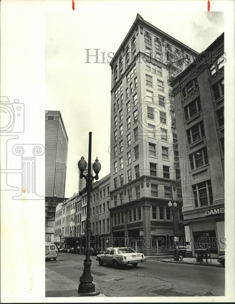 1988 Press Photo New Orleans Queen &amp; Crescent Building on Camp Street - Historic Images