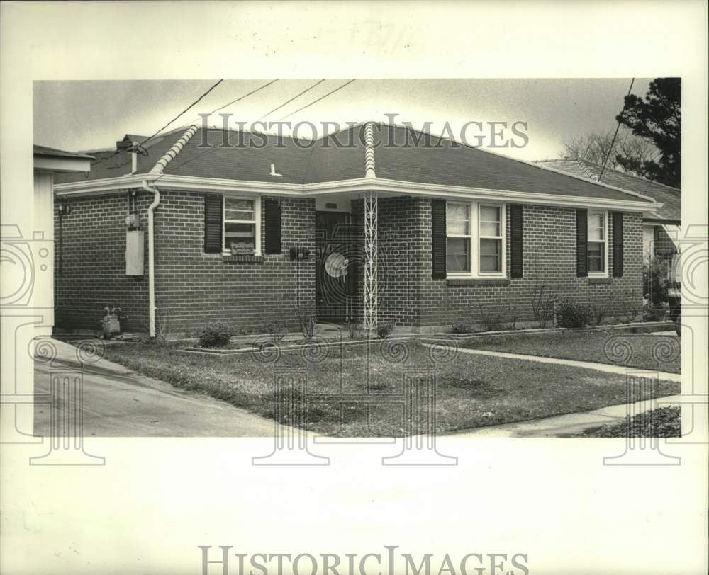 1988 Press Photo Housing - Sold property at 3008 Lloyds Avenue in Chalmette - Historic Images