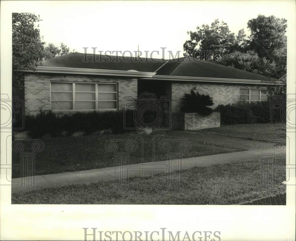 1987 Press Photo Sold Property, 701 Mehle, Avenue Arabi - Historic Images