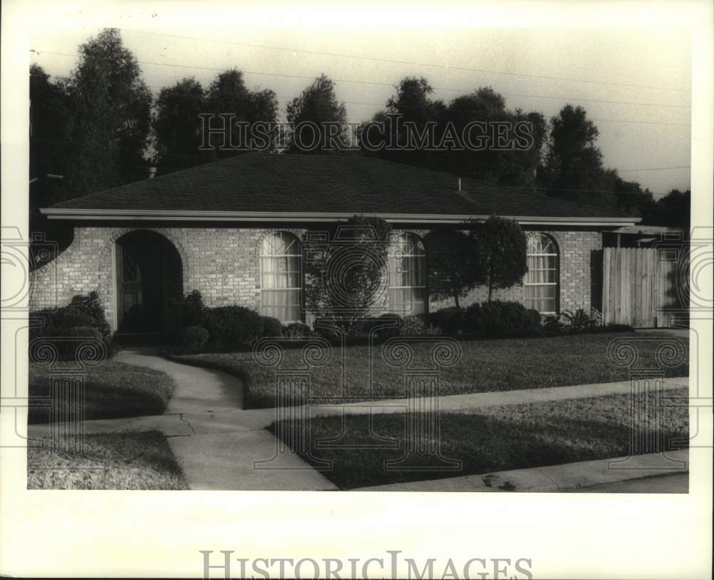 1987 Press Photo Sold Property, 3817 Veronica Drive - Historic Images