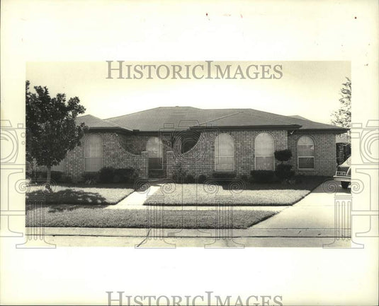 1987 Press Photo Housing-Sold property at 8300 Valor Drive, Chalmette - Historic Images