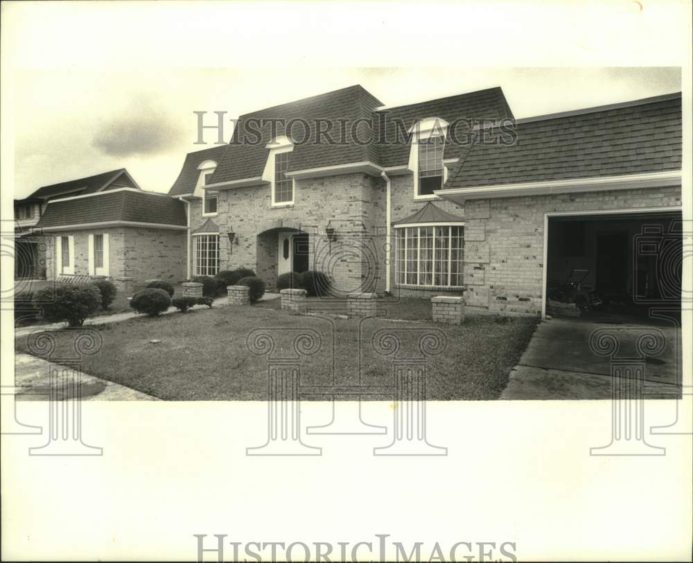 1988 Press Photo House at 3924 Jean Lafite Parkway, Chalmette - Historic Images